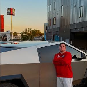 Meet your Posher, Dillan